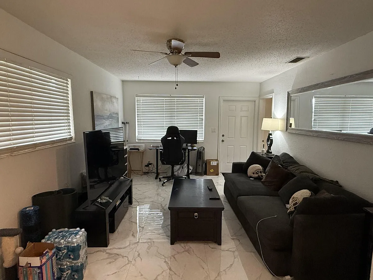 Building Photo - 2641 Polk St #11