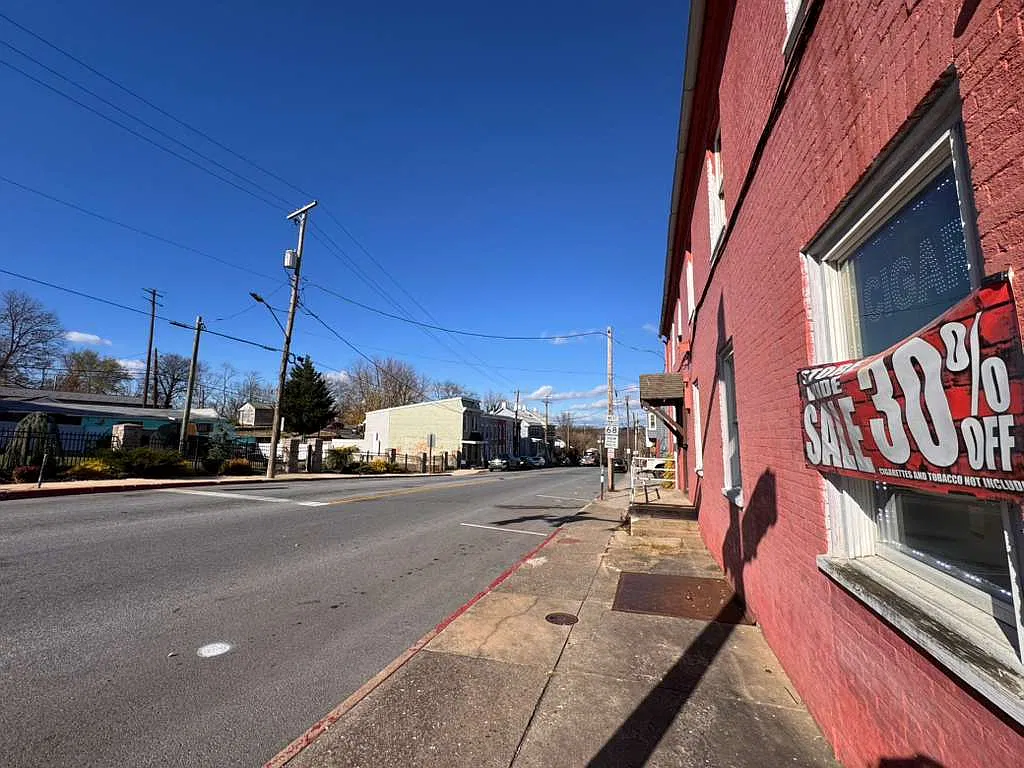 2 bed, 800 sqft, $995 — Photo 3