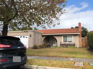 2445 El Cajon Way, Oxnard, CA 93035