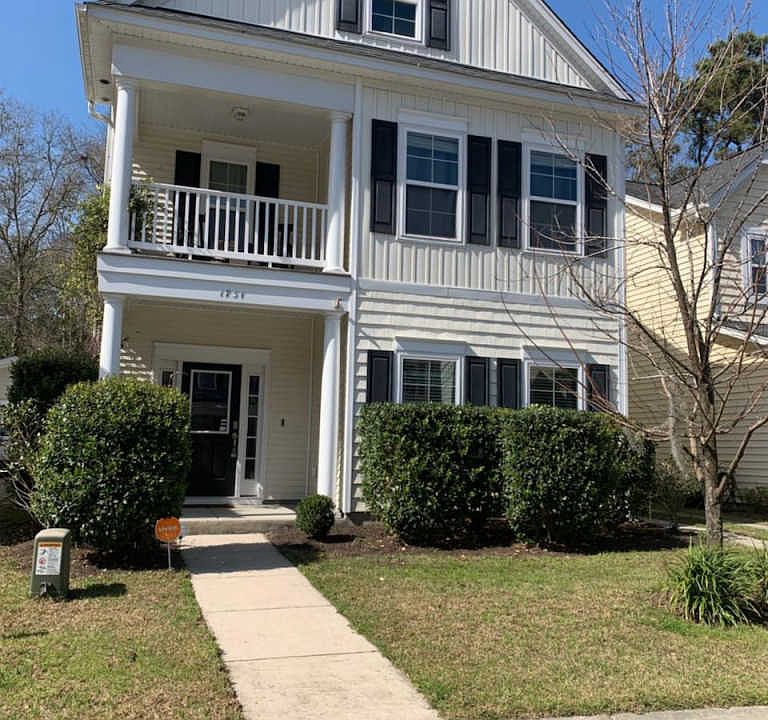 2nd image of 1731 Towne St
