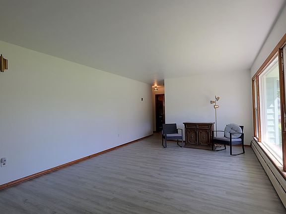 5th image of 5048 Tyrone Rd