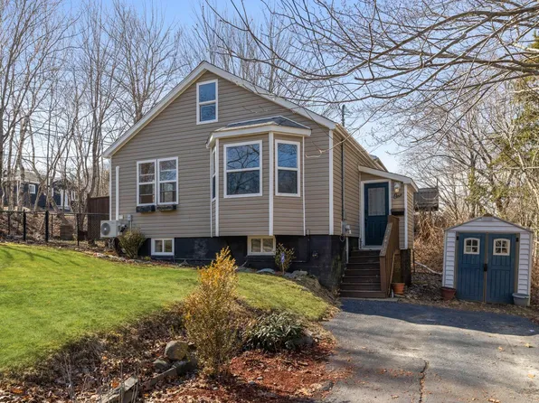 1 Maple Dr, Dartmouth, NS B2X 1C1