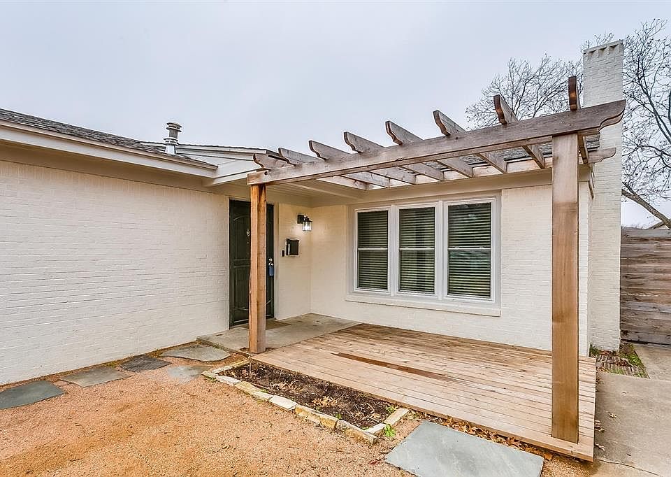 1st image of 2732 Forest Park Blvd