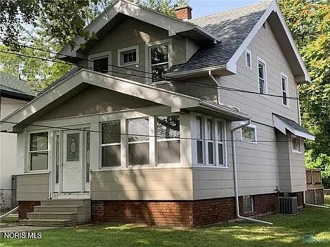 1st image of 3753 Lockwood Ave