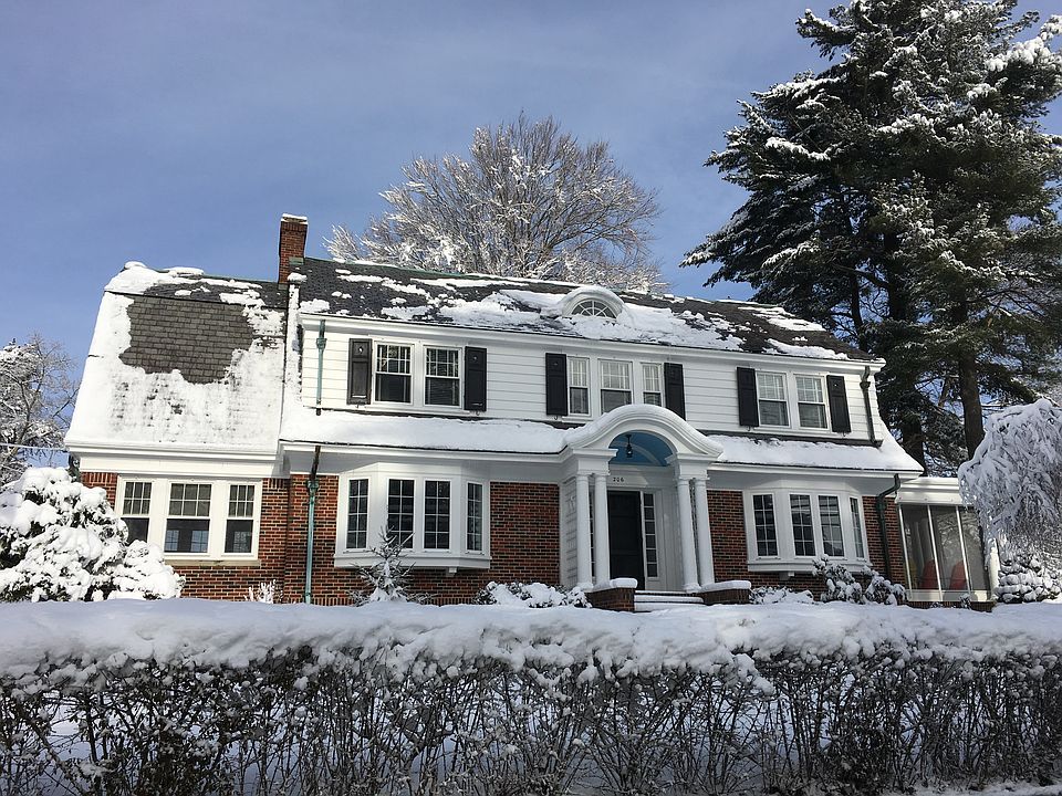 Front of south-facing house