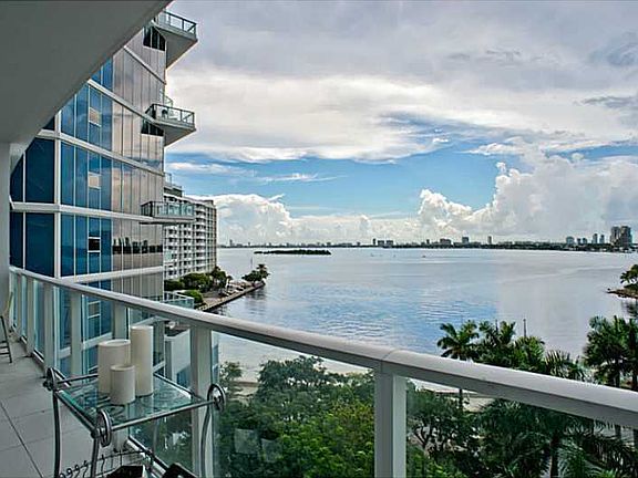 5th image of 2020 Bayshore Dr #704