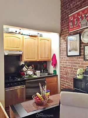 Rented by City Connections Realty | media 15