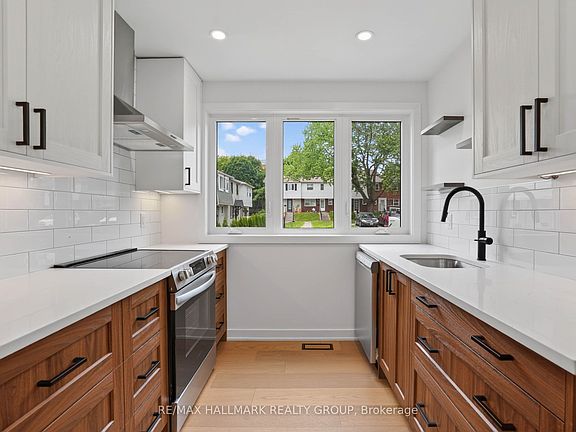4th image of 660 Hochelaga St #38