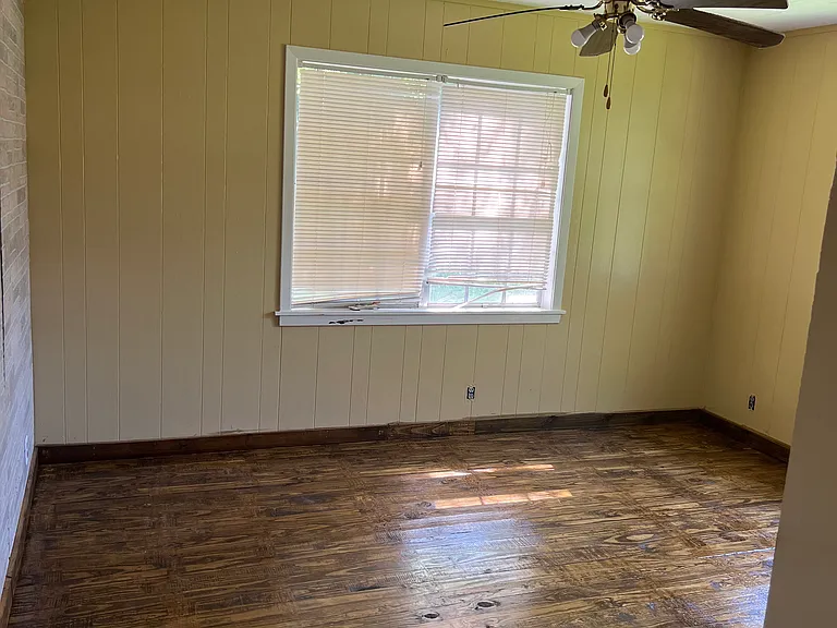 1408 Missouri St — Photo 7