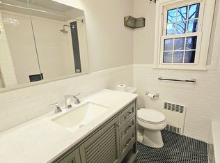 (Undisclosed Address), Yonkers, NY 10704