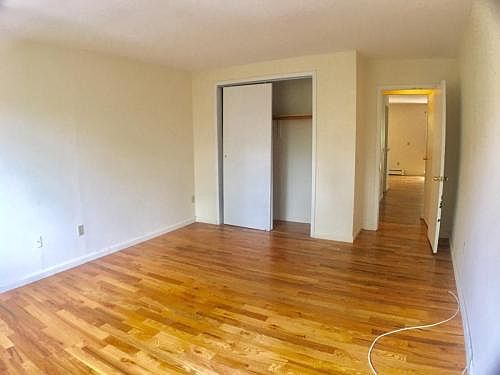3rd image of 47 Odell Ave