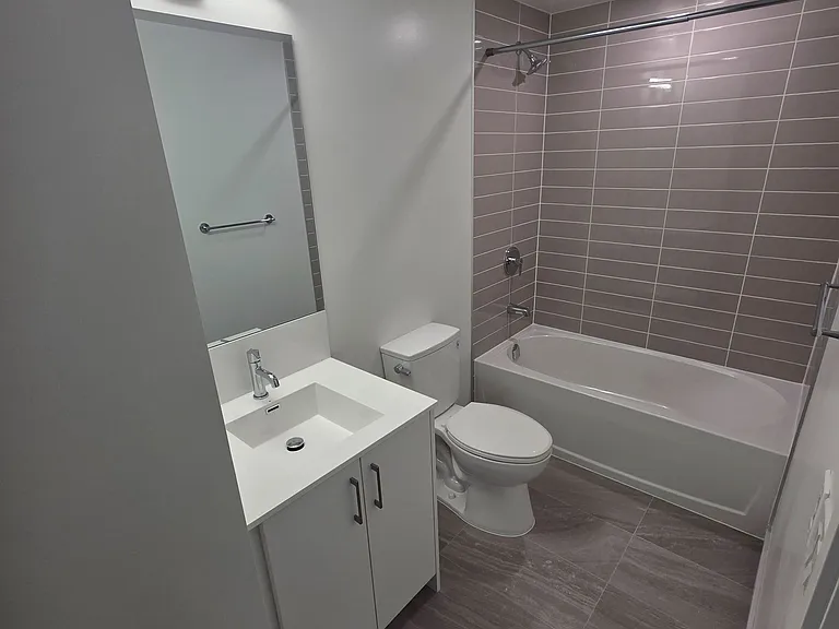 4010 Eglinton Ave W #816 — Photo 7
