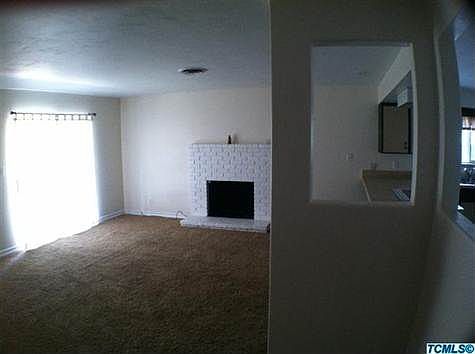 view of living room/fireplace