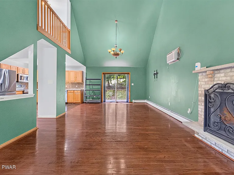 115 Blackberry Dr — Photo 7
