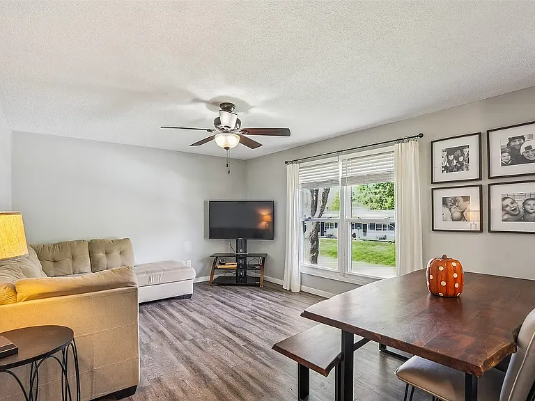 4800 Candlewick Dr — Photo 3