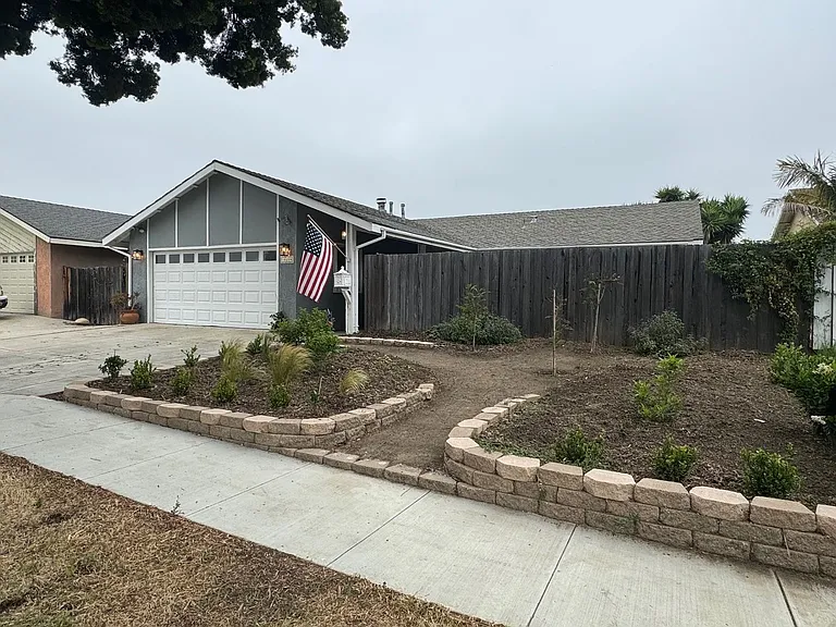 10289 Darling Rd — Photo 2