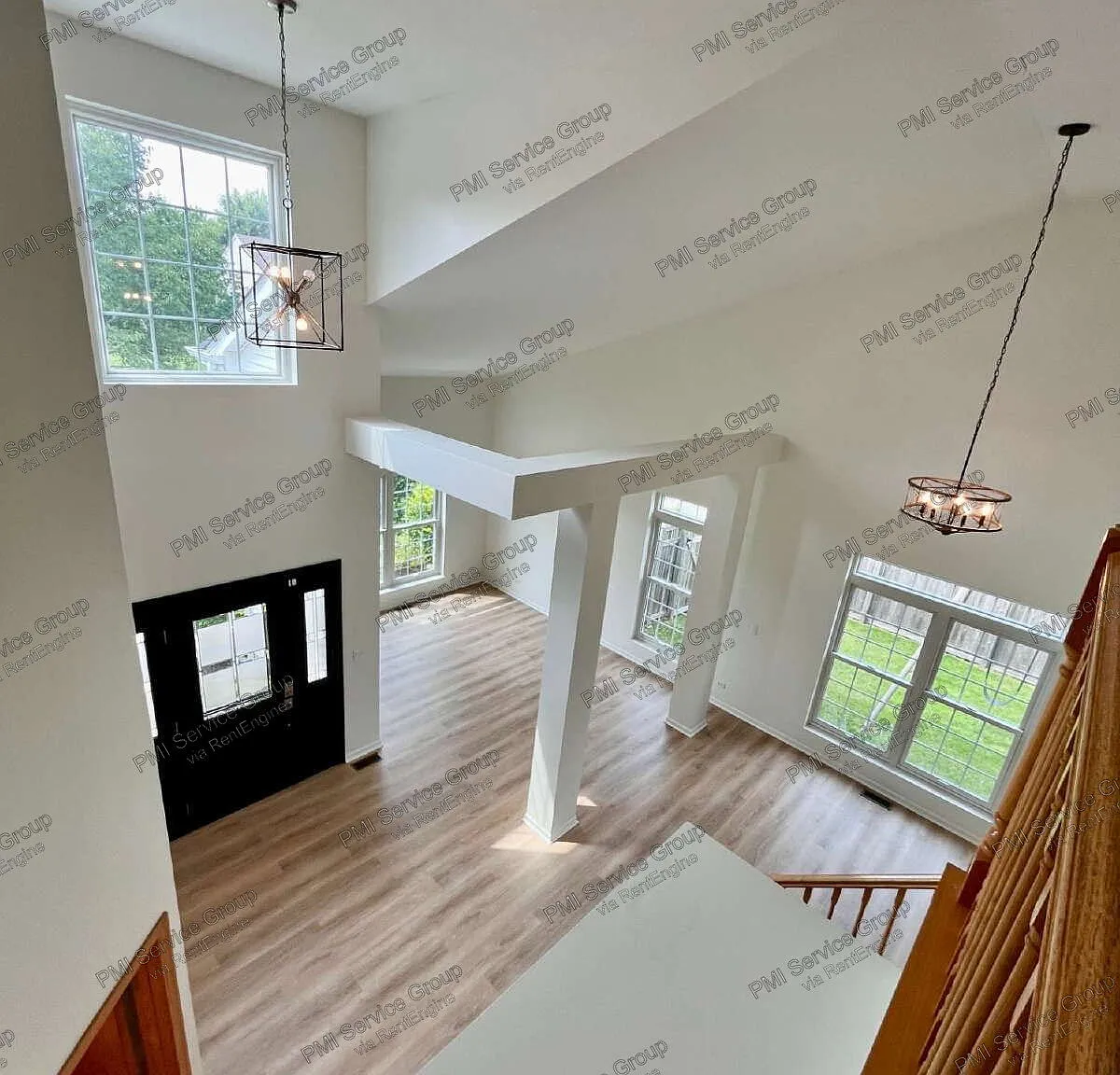 3 bed, 3.5 bath, 2519 sqft, $3,395 — Photo 3