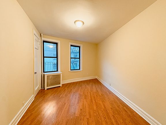 5th image of 120 Haven Ave APT 22