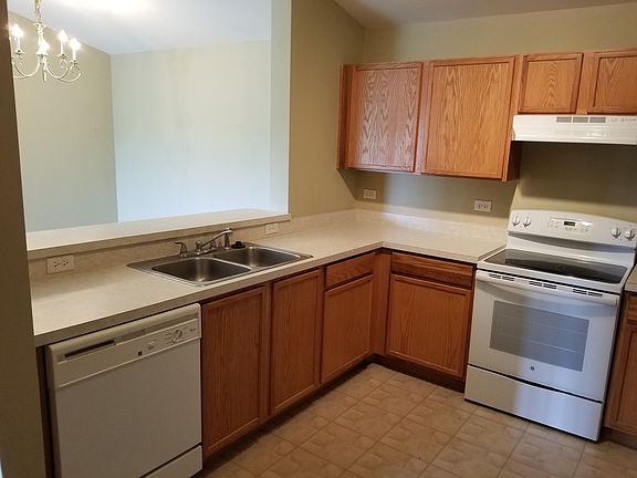 5th image of 521 Silverstone Dr #521