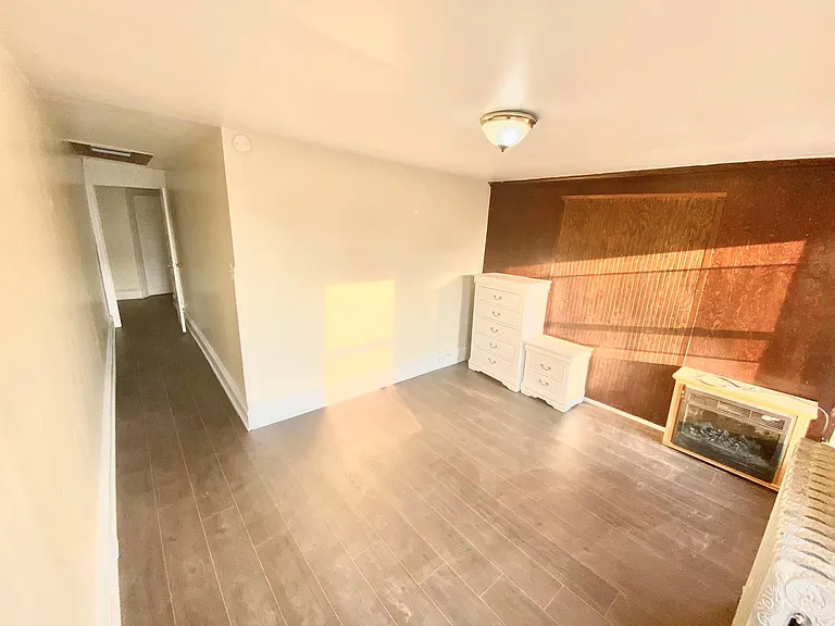 247 S 5th St #3F — Photo 9