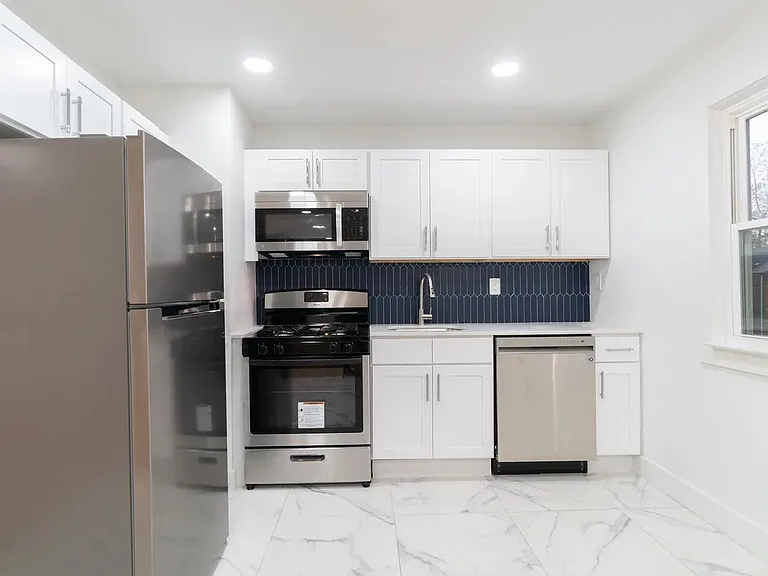 505 Adams Ln #EW101 — Photo 4