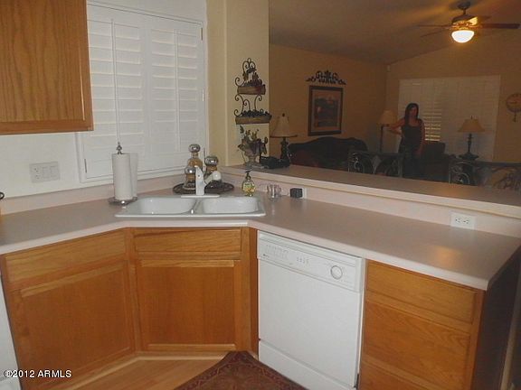 3rd image of 5726 E Grove Cir