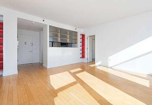 3rd image of 249 E 118th St APT 7B