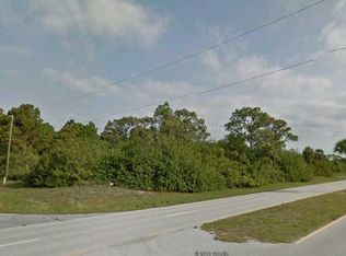 142 Lomas Rd, Rotonda West, FL 33947