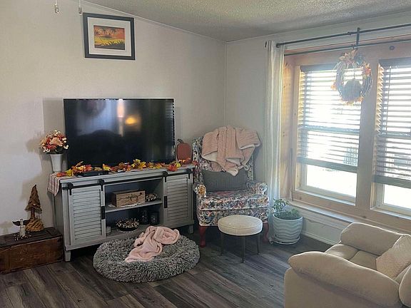 5th image of 385 Edgewood Ave