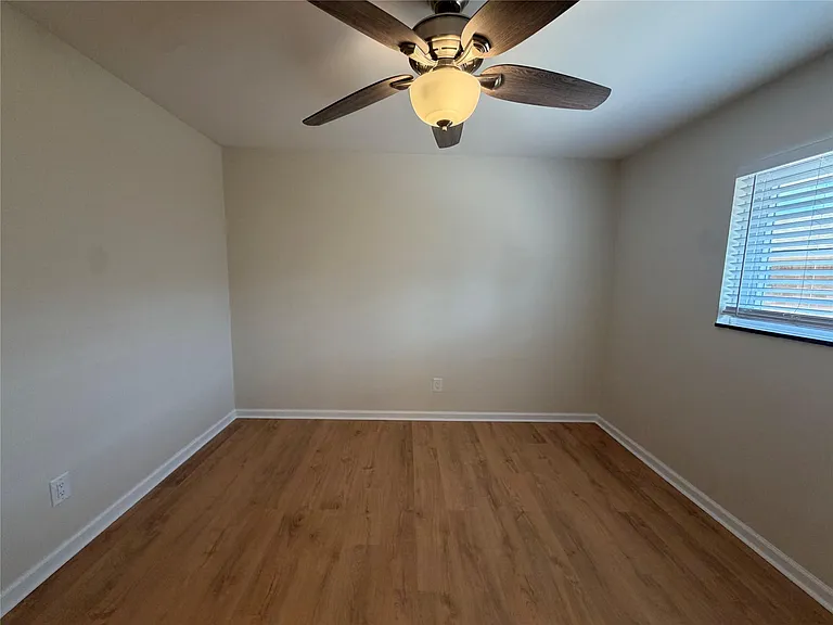 3875 Devon Rd #9 — Photo 9