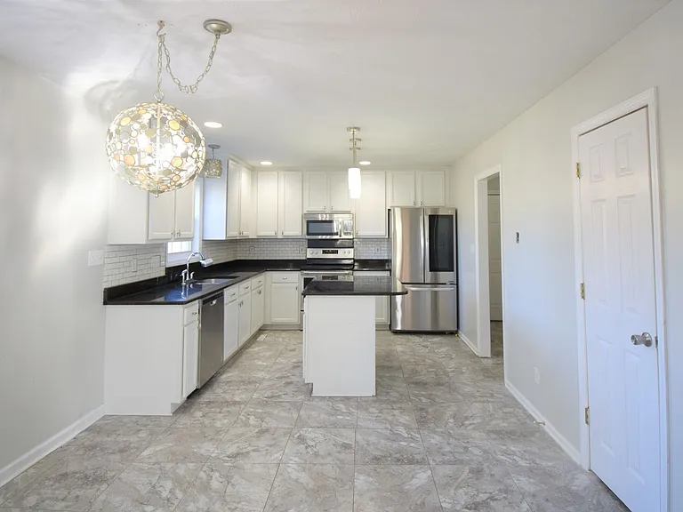 2904 Bolla Dr — Photo 6