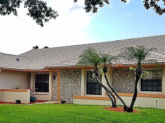 2nd image of 10091 NW 13th St