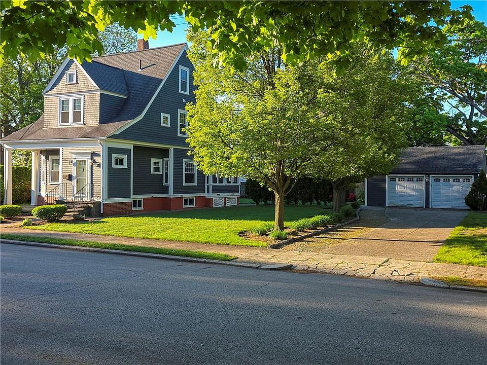 1st image of 225 Hunts Ave