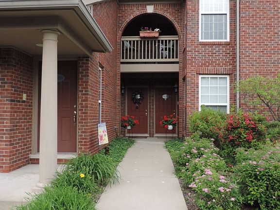 2nd image of 28209 Carlton Way Dr #1
