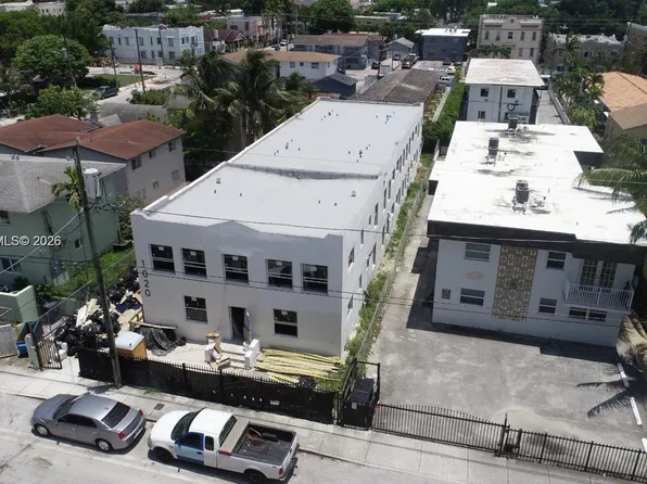 1020 SW 2nd St, Miami, FL 33130