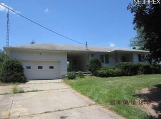 1122 Albright McKay Rd, Hubbard, OH 44425