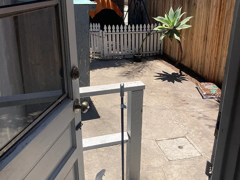1571 Rosecrans St #1571 — Photo 2