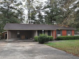 1104 Stemwood Dr, Picayune, MS 39466