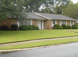 1492 McMichael Dr, Baton Rouge, LA 70815