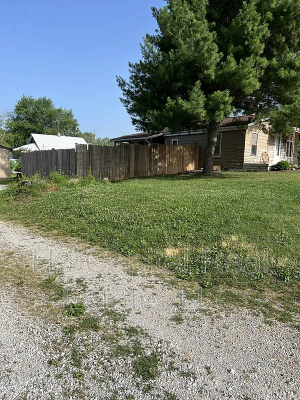 48 Neunaber St photo 1