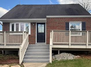 7703 Amherst Dr, Manassas, VA 20111