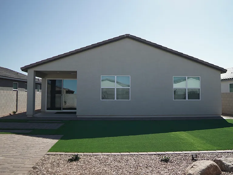 2426 E Grenache Rd — Photo 5