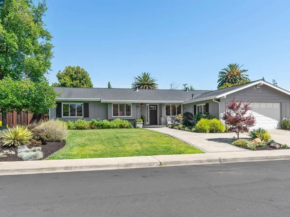120 Pickering Pl, Walnut Creek, CA 94598