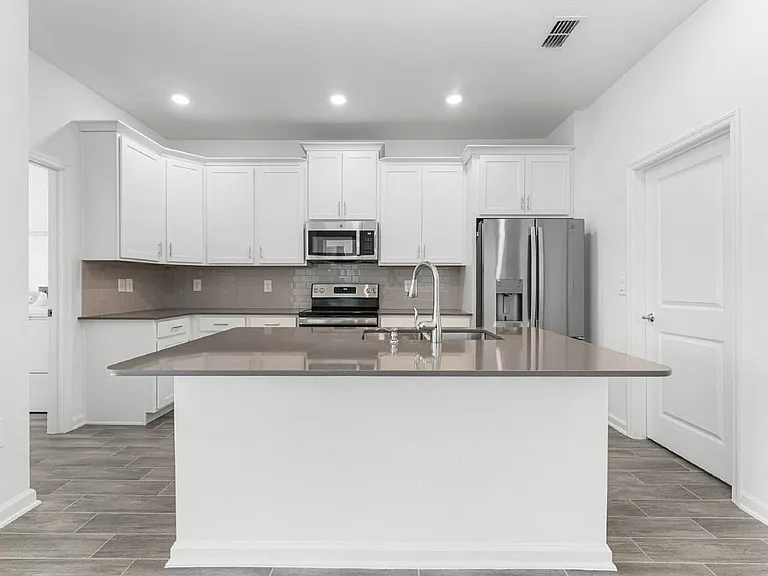 6444 Sprucepine Ln — Photo 2