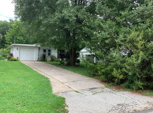 11508 E 20th St S, Independence, MO 64052
