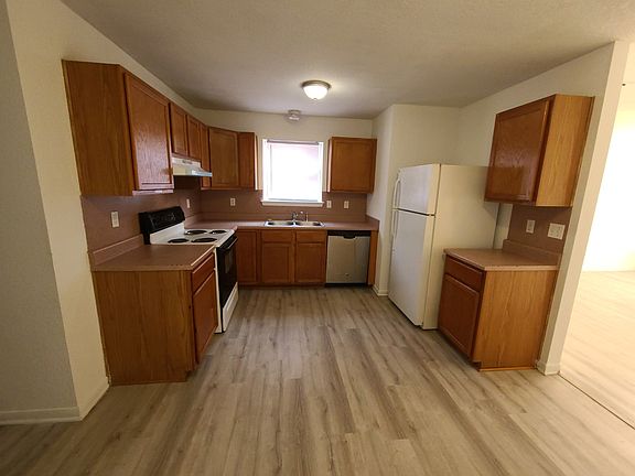 4th image of 2802D Leroy Cir