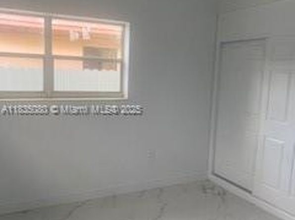 75 NE 172nd St
