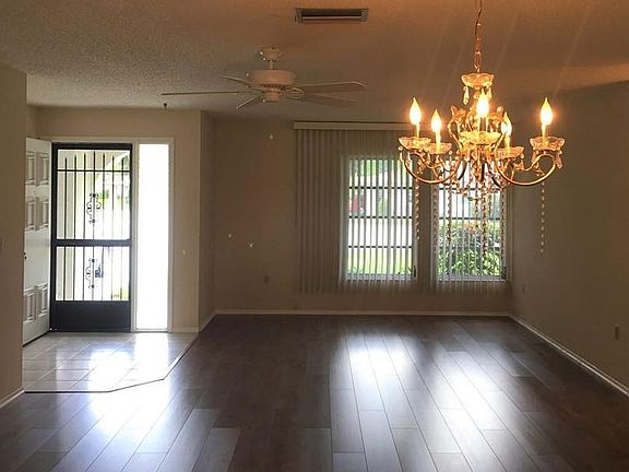 5th image of 1218 Glendale Cir W #223