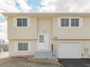 11969 Bluebird St NW, Coon Rapids, MN 55448