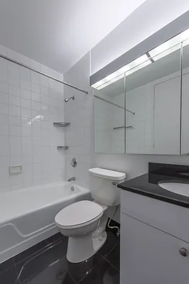Rented by Solow Realty | media 8